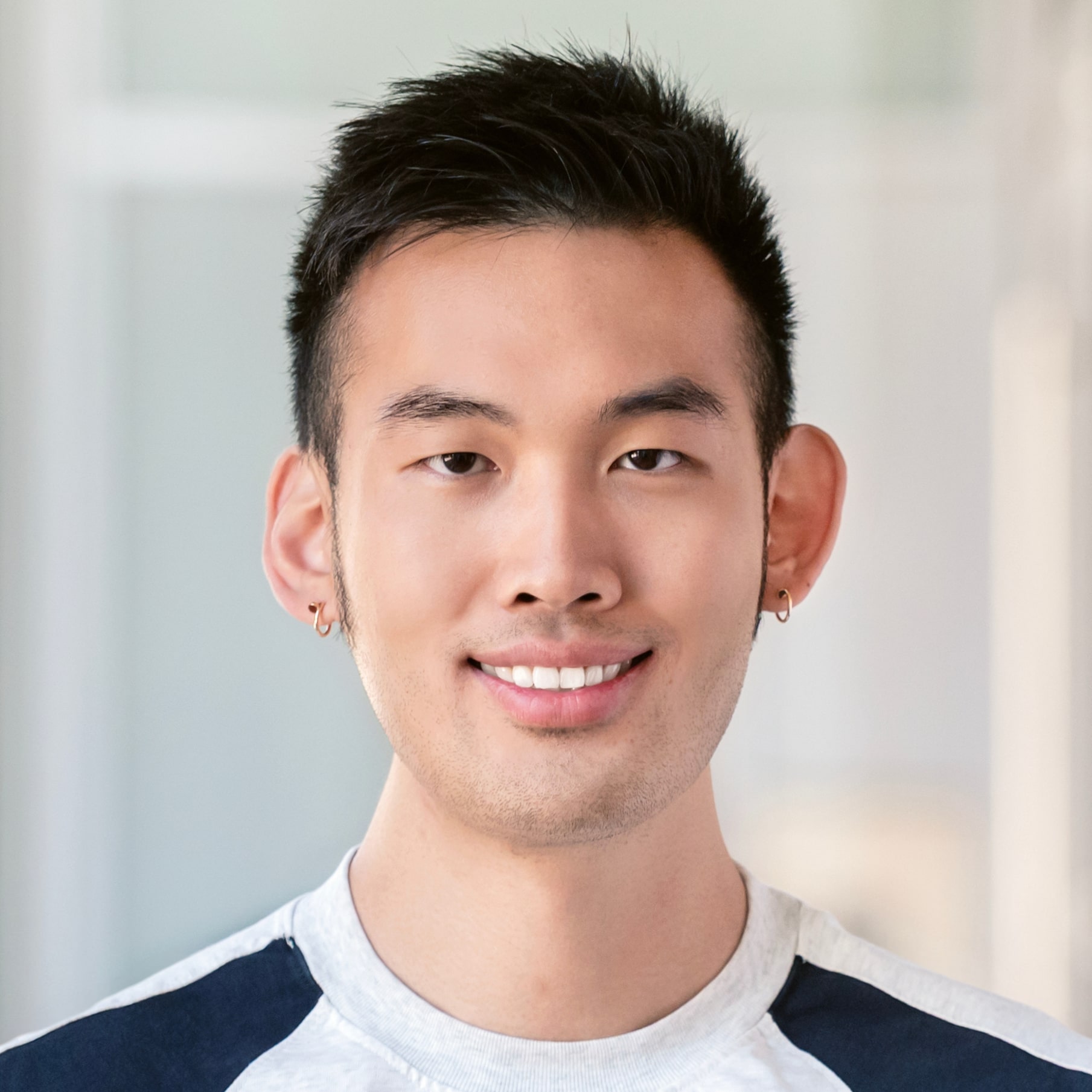 Zhongyi (James) Guo